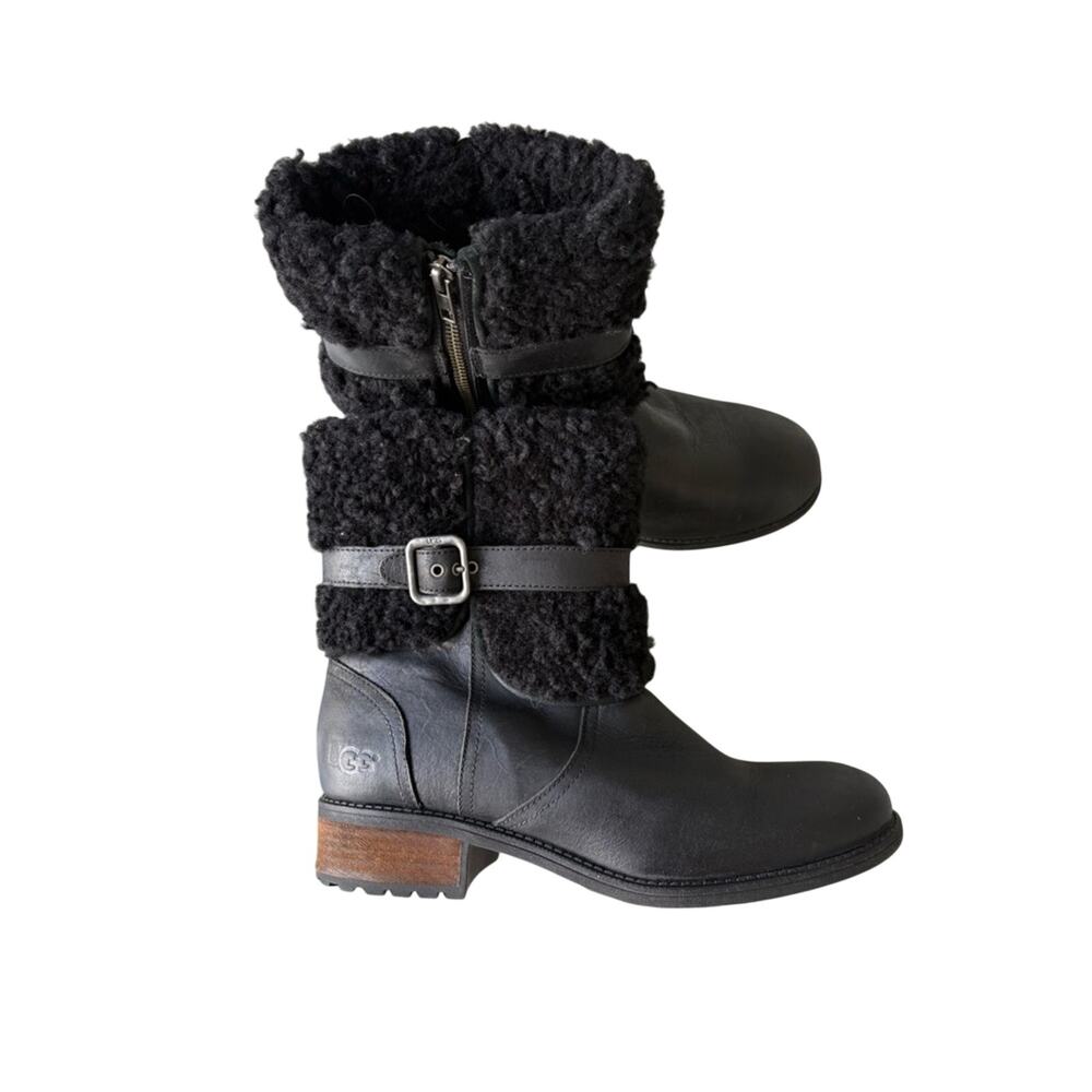 UGG Blayre II boots shearling cuff  ankle boots size 9